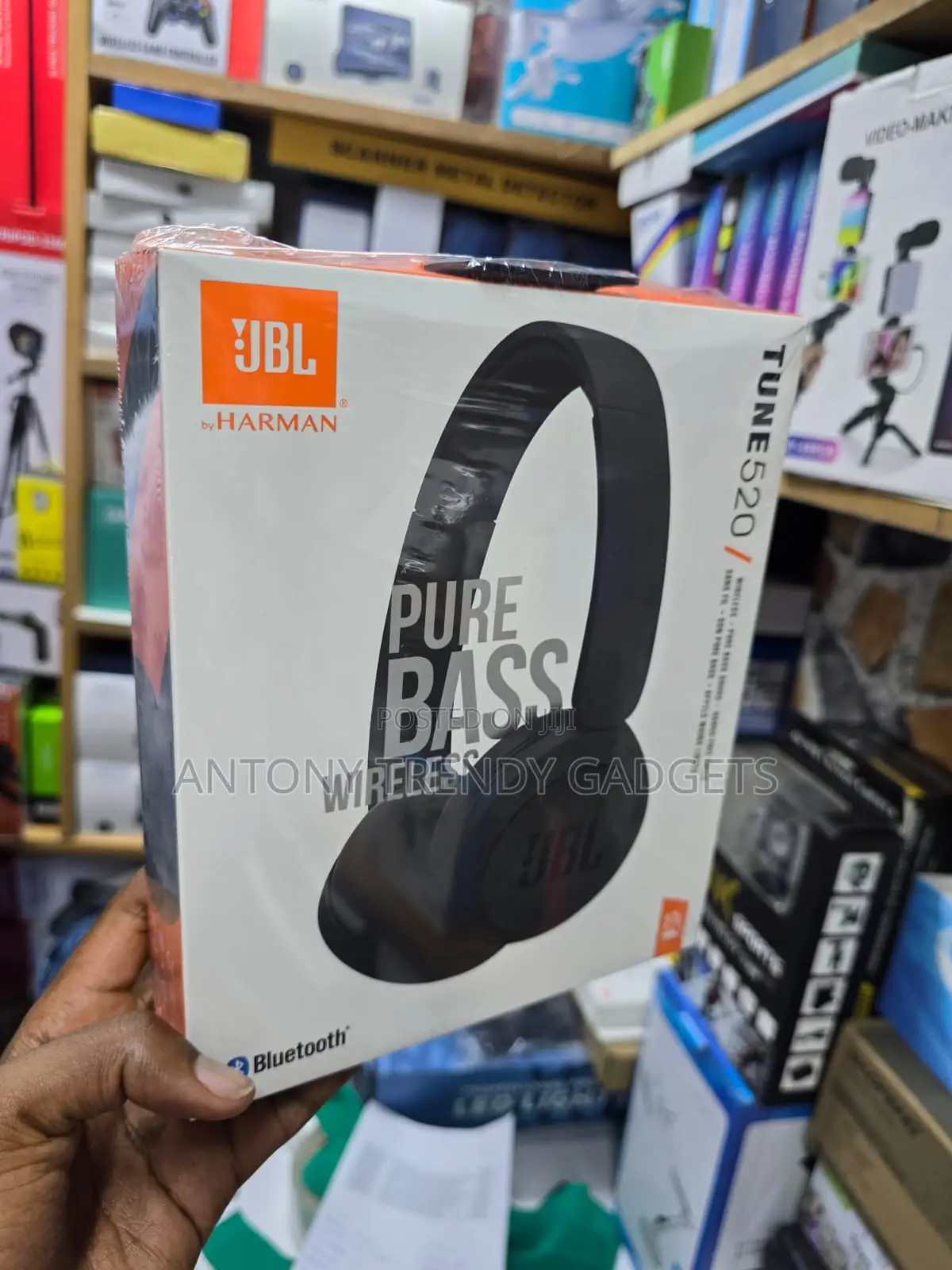 Jbl Tune 520bt Lightweight Wireless Headphones With Jbl Pure Bass