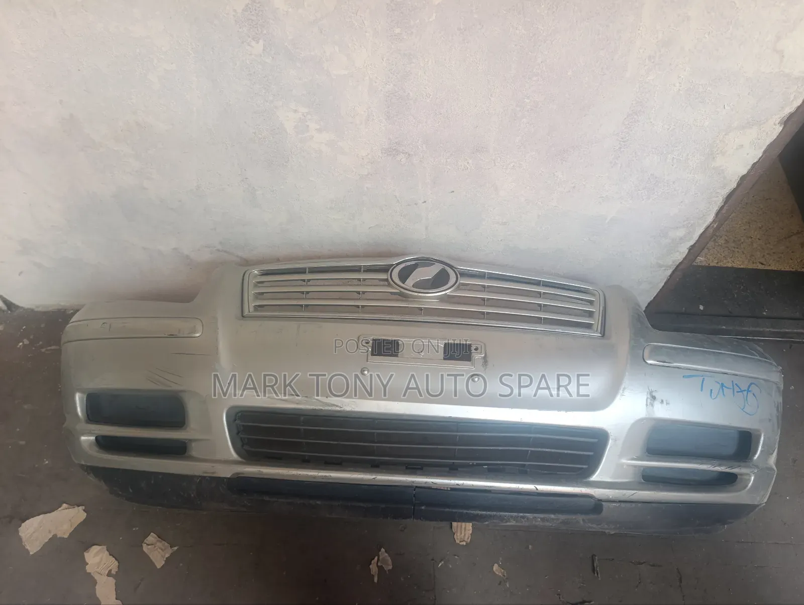 Toyota Avensis 2005 Front Bumper Ex Japan 