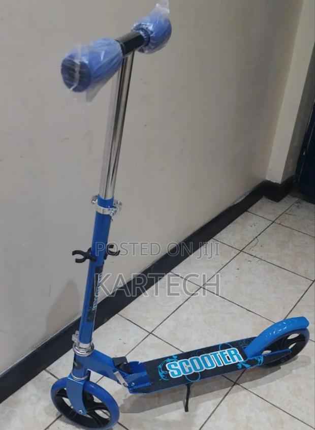 2-Wheel Manual Scooter for Children and Teens - main view