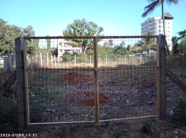 Own a Land in Mombasa With Immediate Title Deed. - main view