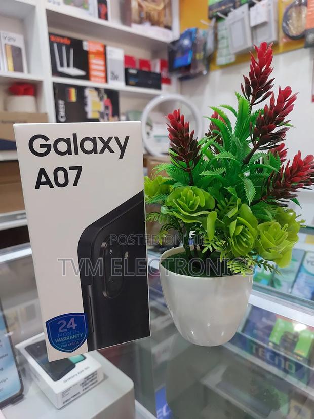New Samsung Galaxy A07 4G 64 GB Black - main view