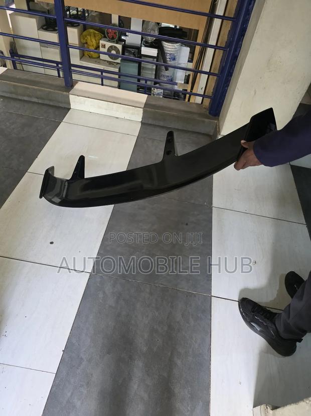 Station Wagon Universal Rear Spoiler - thumbnail 5