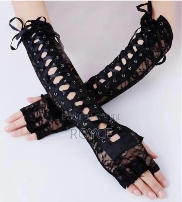 Fingerless Lace Gloves - main view