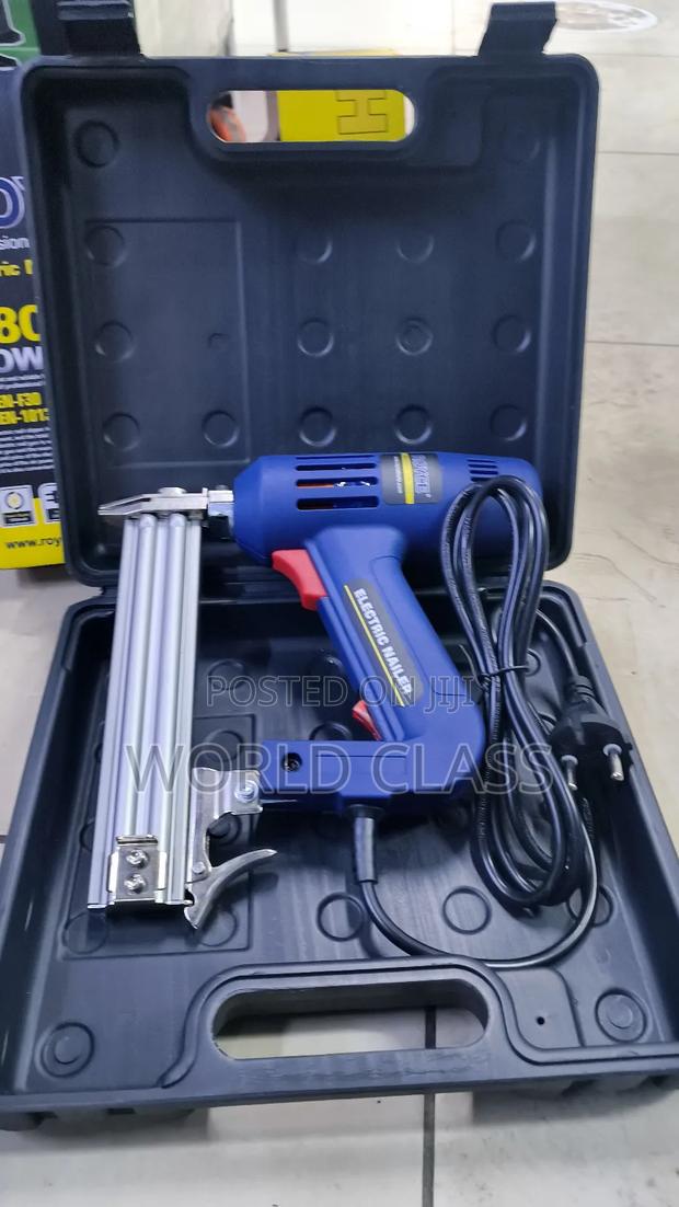 Royce 1800 W Electric Nailer