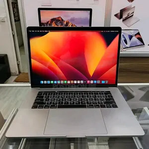 Laptop Apple MacBook Pro 2017 16GB Intel Core I7 SSD 1T