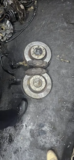 Toyota Prado 120 Complete Front Hub on Sale