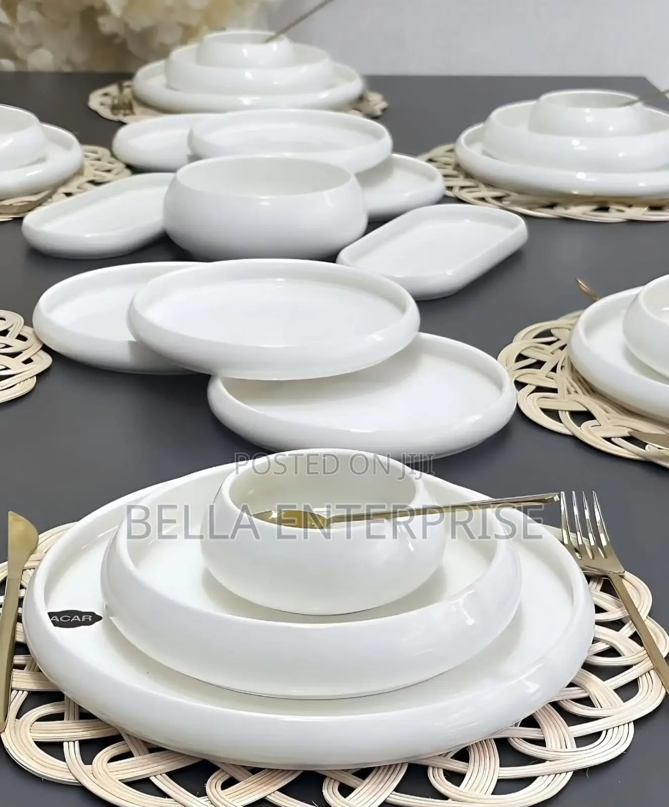 Available Premium Ceramic Dinner Set. Of 24pcs