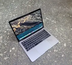 Laptop Apple MacBook Pro 2017 16GB Intel Core i7 SSD 256GB