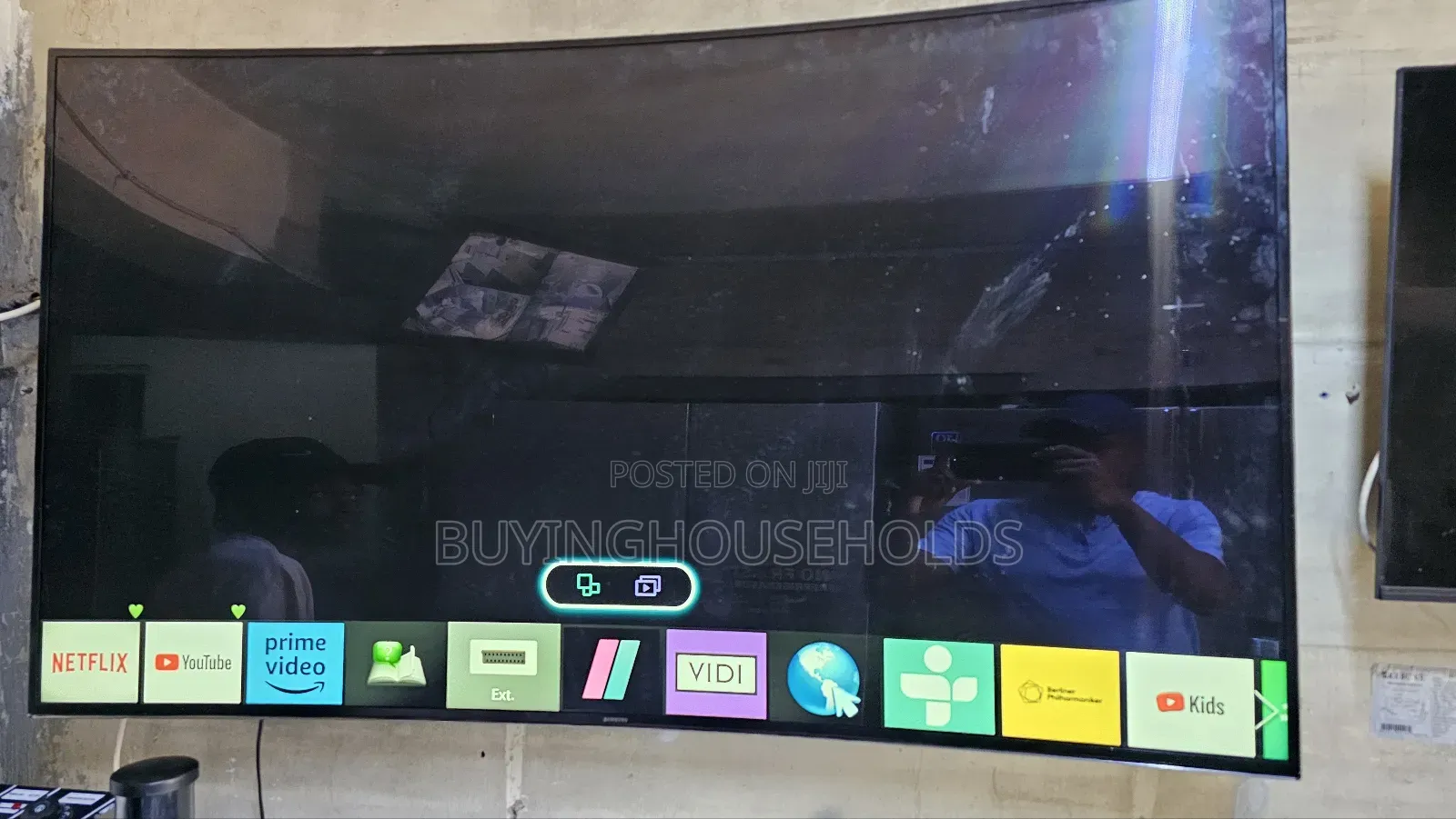 Samsung 55" Curved Smart Tv