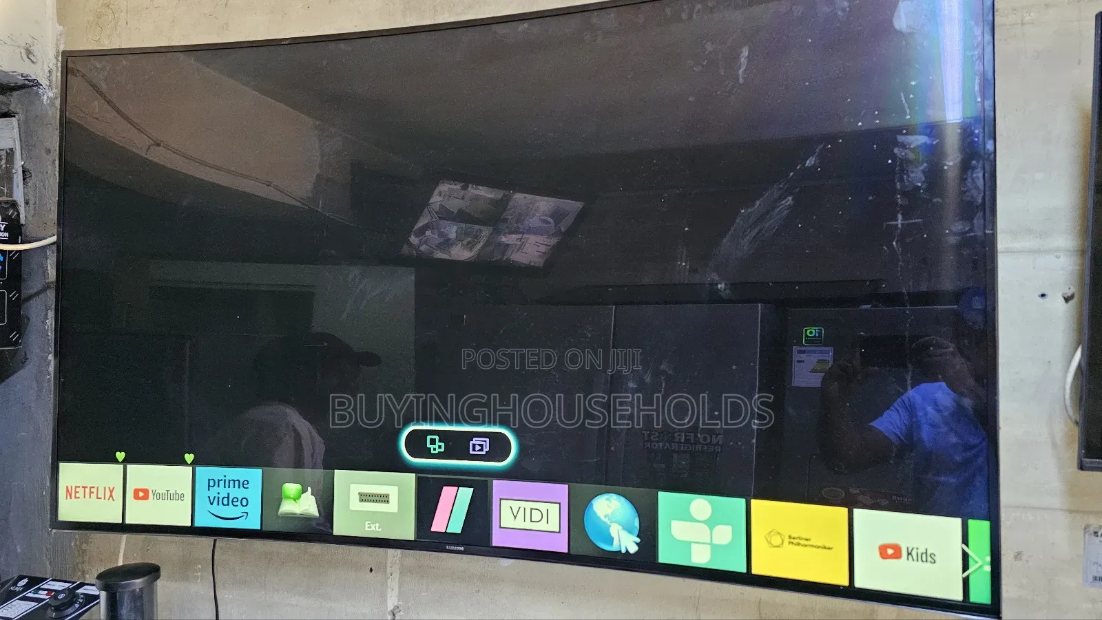 Samsung 55" Curved Smart Tv