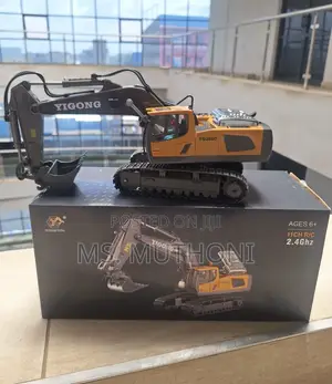 Yigong Yg2580 11-Channel Remote Control Excavator Toy.