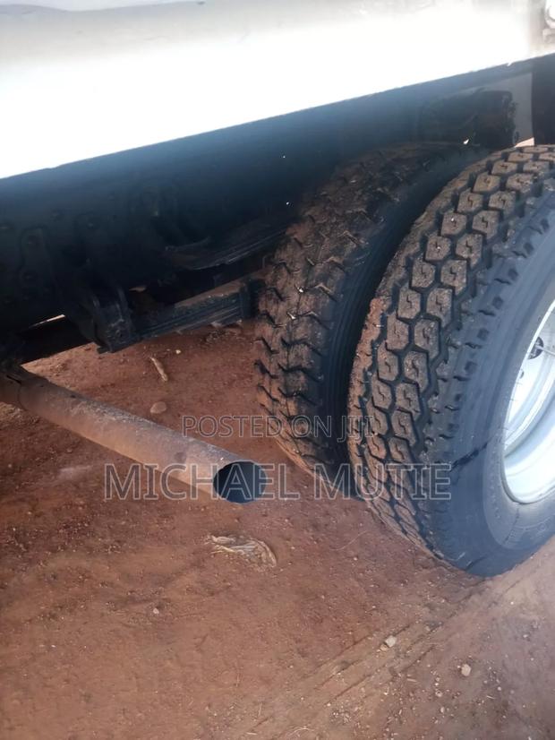 Motor Vehicles - thumbnail 4