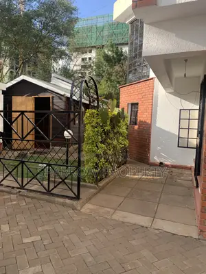5bdrm Townhouse/Terrace in Jabavu Village, Hurlingham for sale