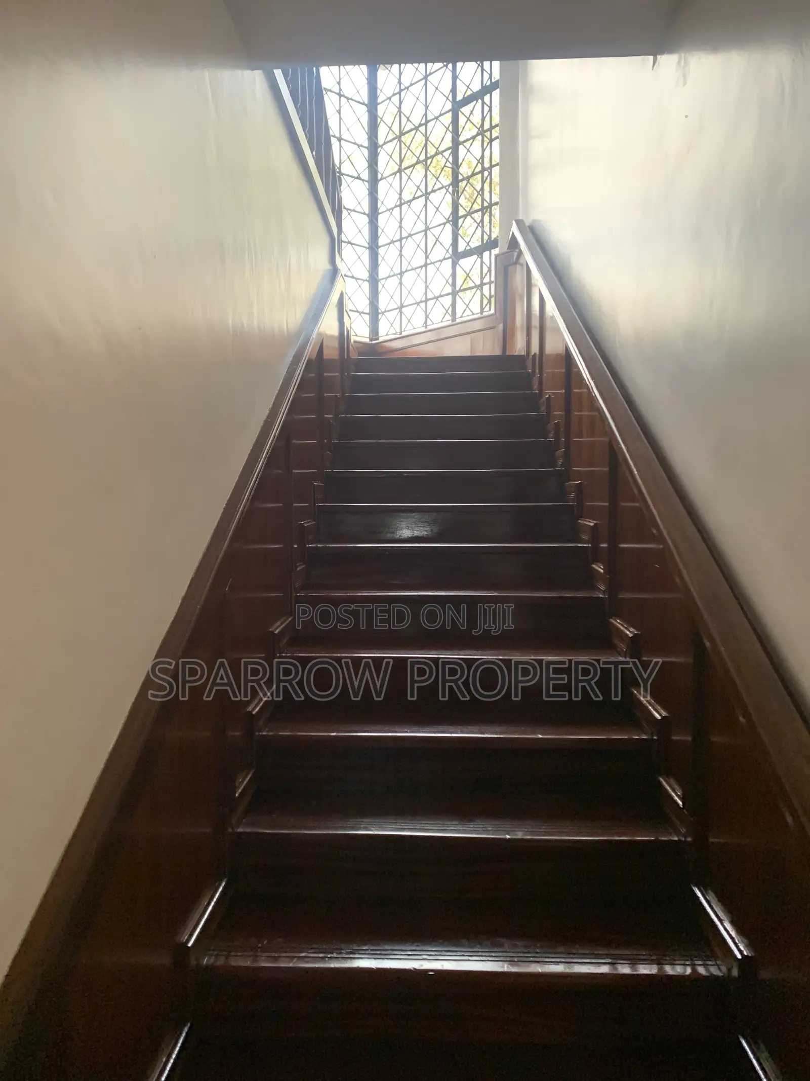 5bdrm Townhouse/Terrace in Jabavu Village, Hurlingham for sale