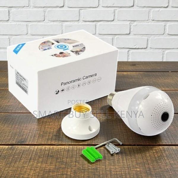 360 Degrees Rotation Wifi Bulb Camera With Colored Night Vision