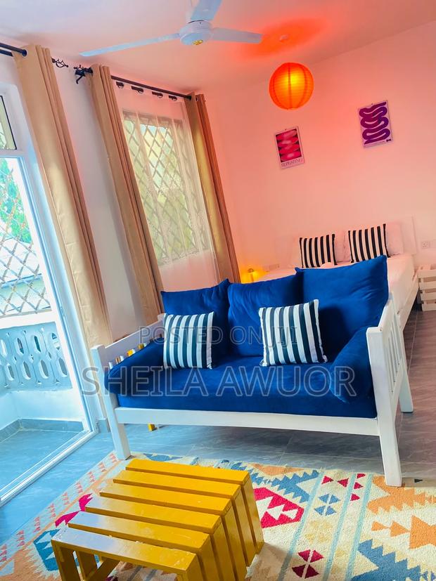 Cozy Studio With Rooftop Pool and City Views - Mtwapa - thumbnail 6
