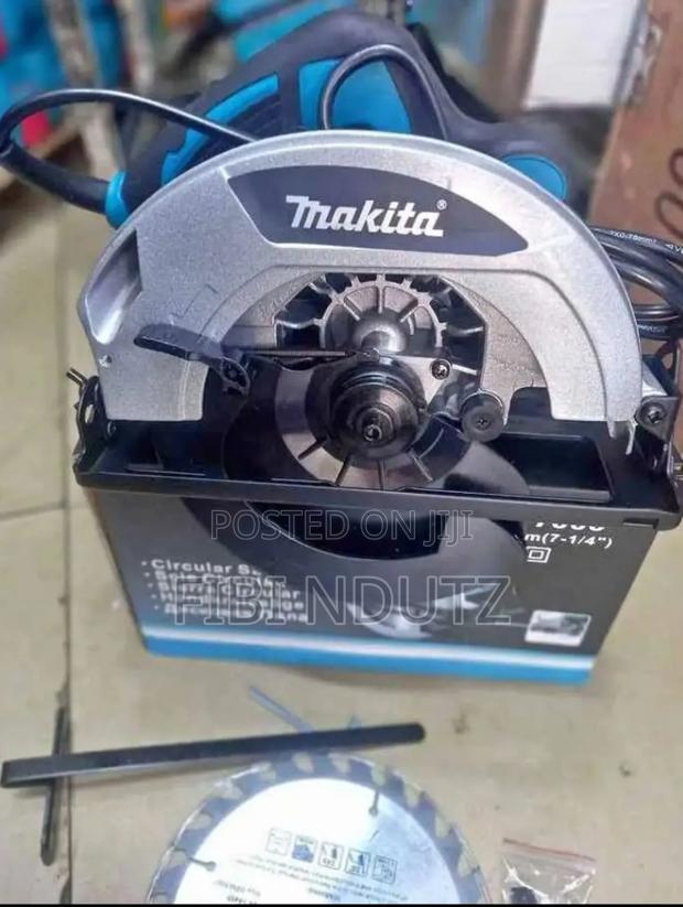 Makita Circular Saw/7"Makita Circular Saw