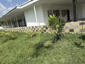 Mitunguu -Meru 10 Acre Resort for Lease
