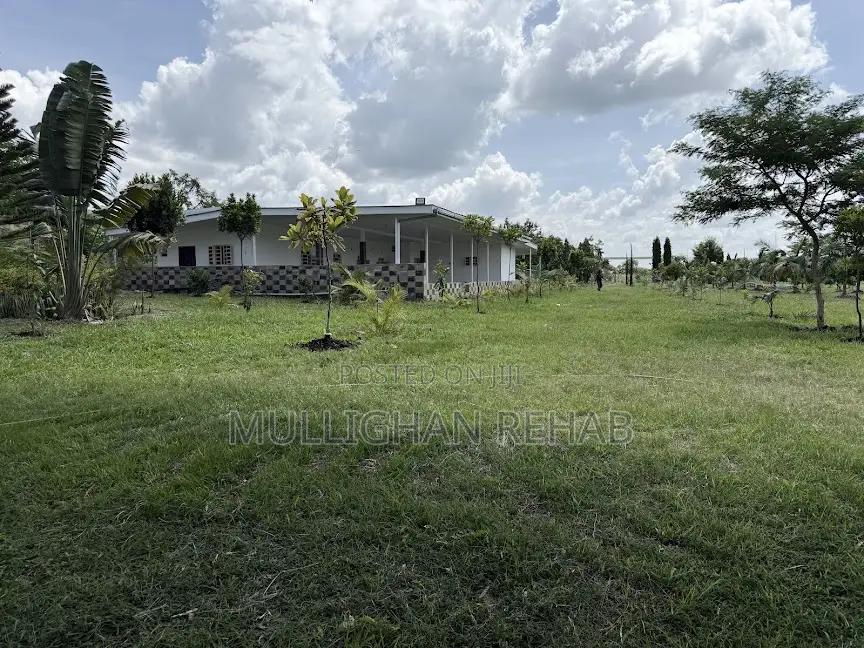 Mitunguu -Meru 10 Acre Resort for Lease
