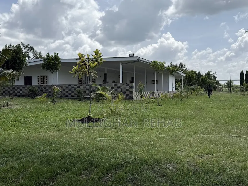 Mitunguu -Meru 10 Acre Resort for Lease