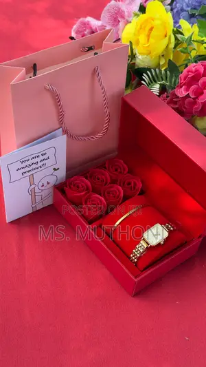 Valentines/ Birthday Ladies Petals Gift Set
