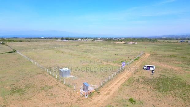 In Naivasha,1.2km Off The Tarmac, - thumbnail 4