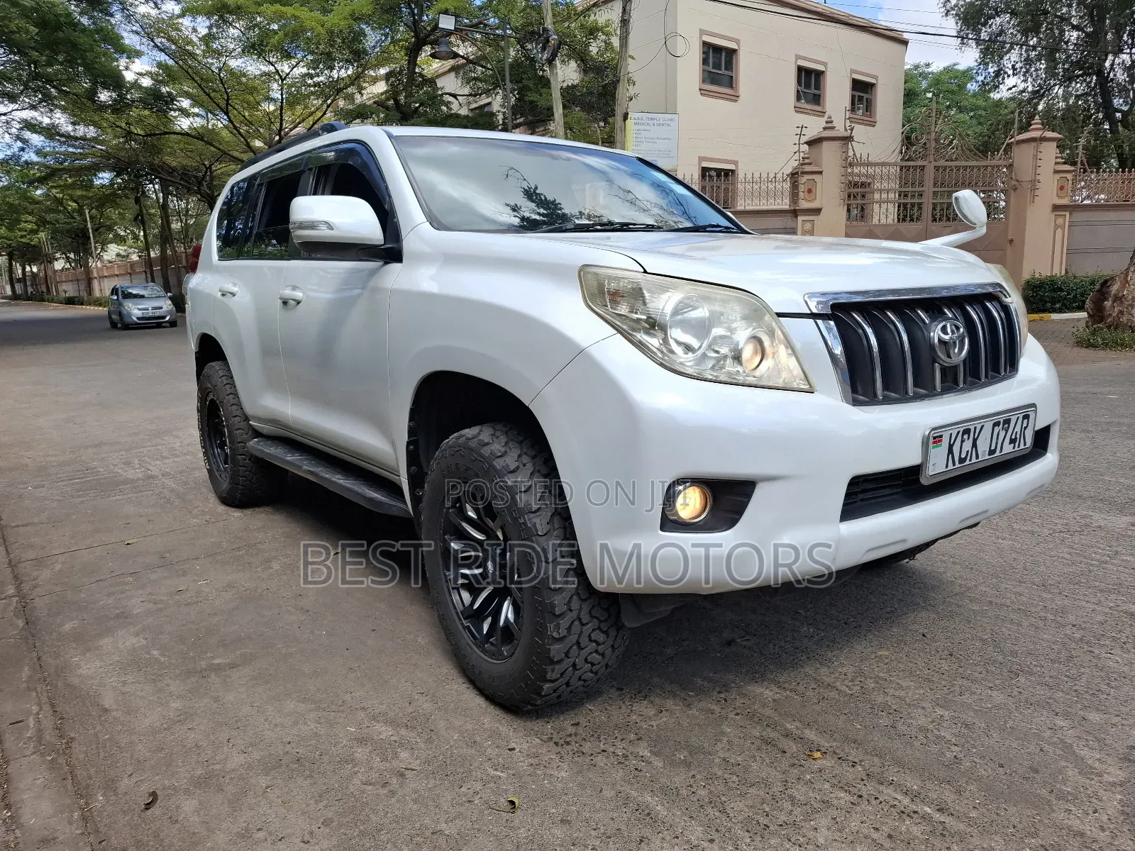Toyota Land Cruiser Prado 2.7 i 2010 White
