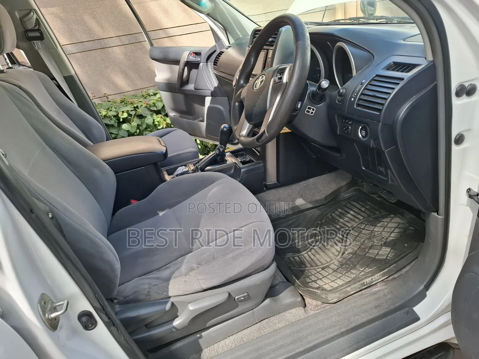 Toyota Land Cruiser Prado 2.7 i 2010 White