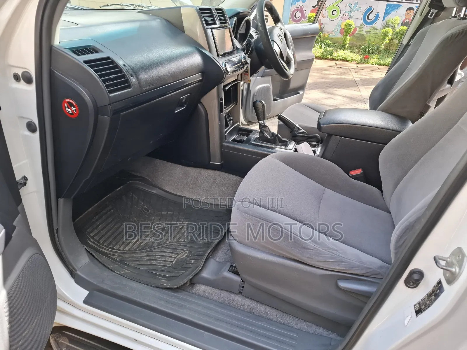 Toyota Land Cruiser Prado 2.7 i 2010 White