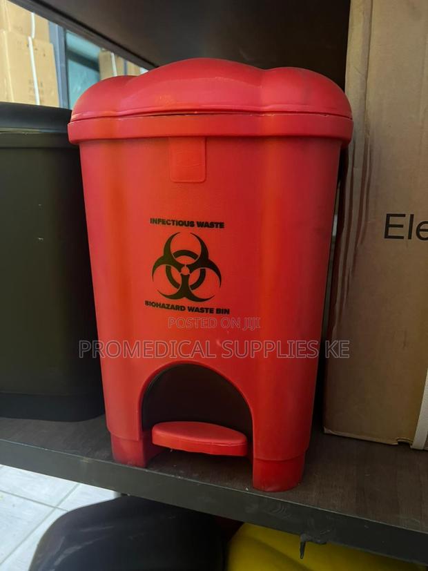 Pedal Waste Bin - thumbnail 2