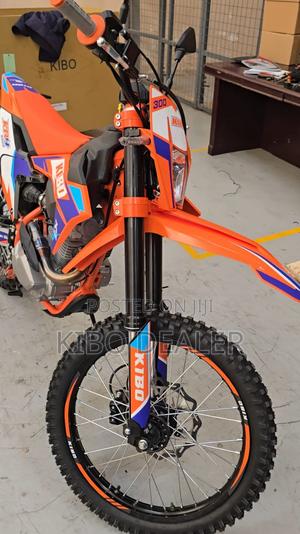 New Kibo 2026 Orange - main view