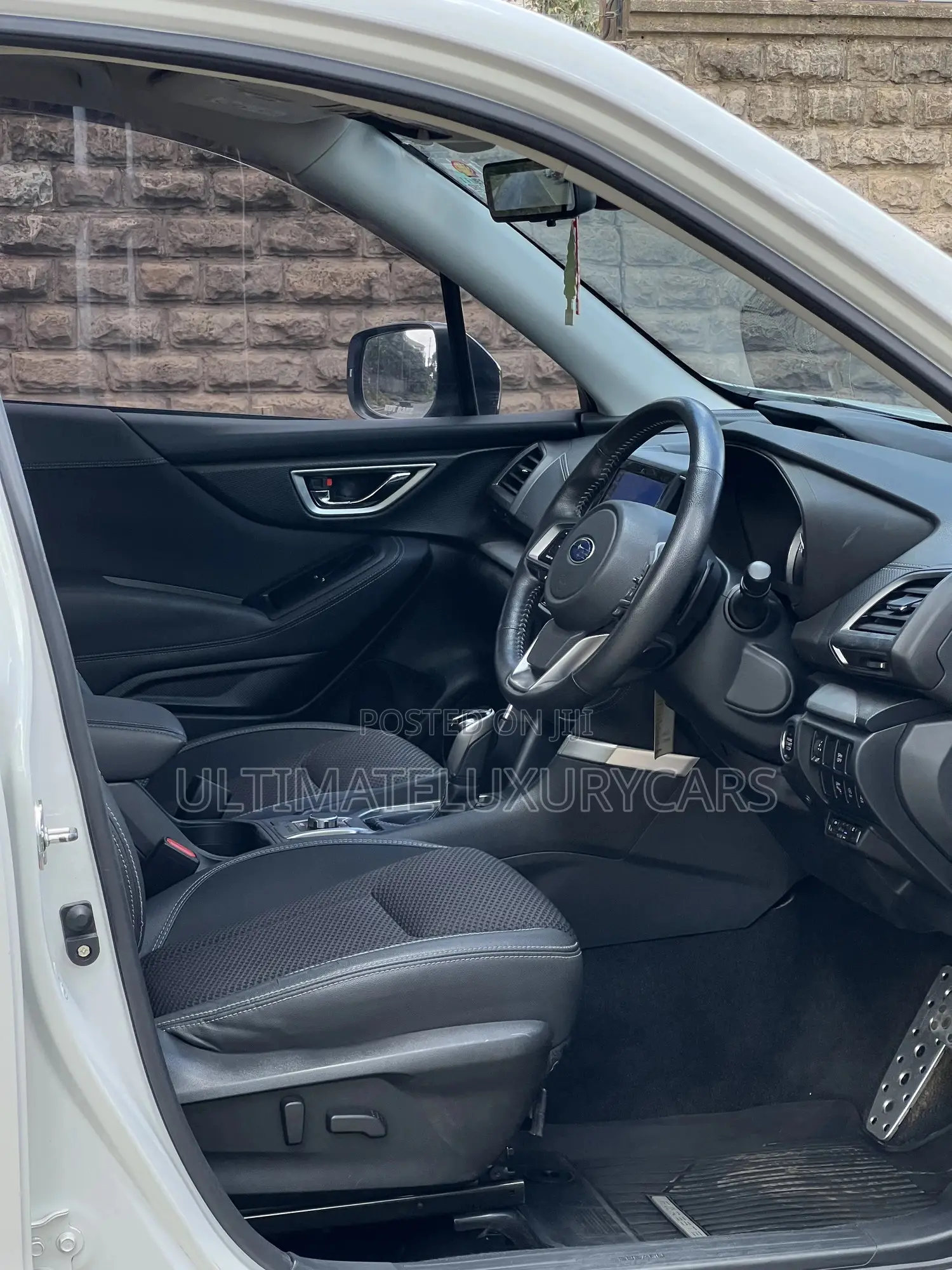 Subaru Forester 2.5i Limited AWD 2018 White