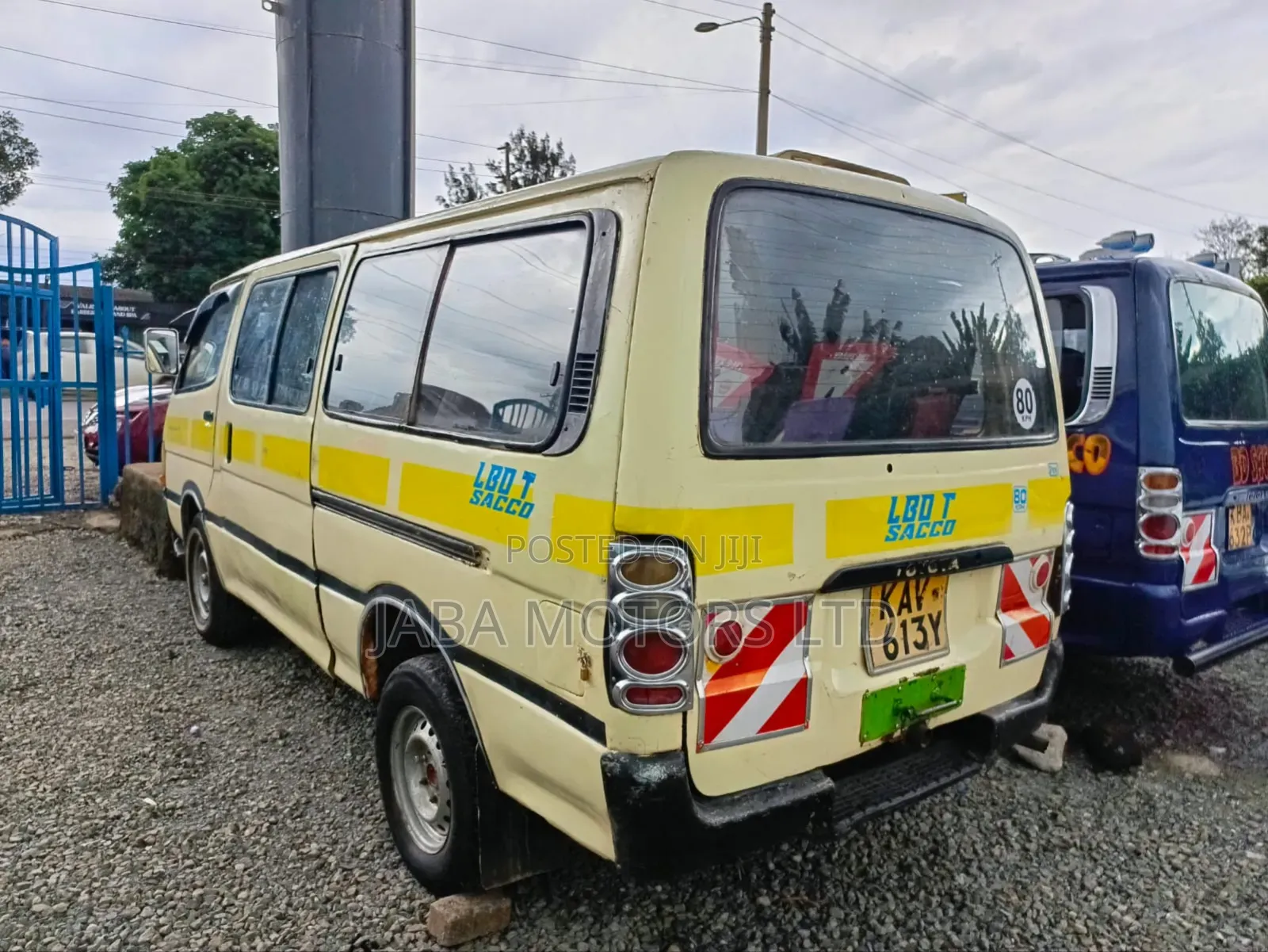 Toyota HiAce 2000 White