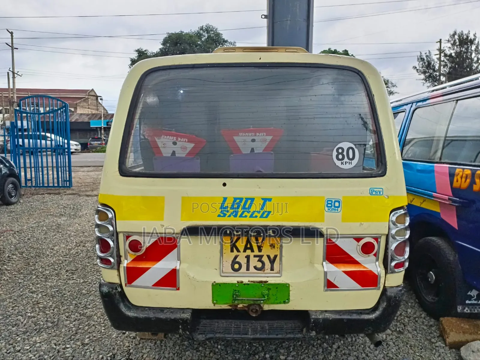 Toyota HiAce 2000 White