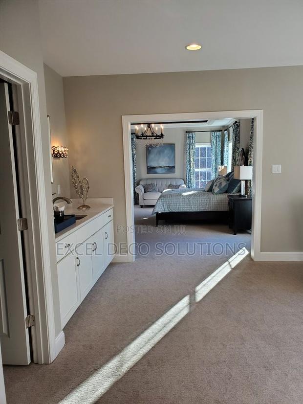 High-Quality Carpet Flooring for Professional Use - main view