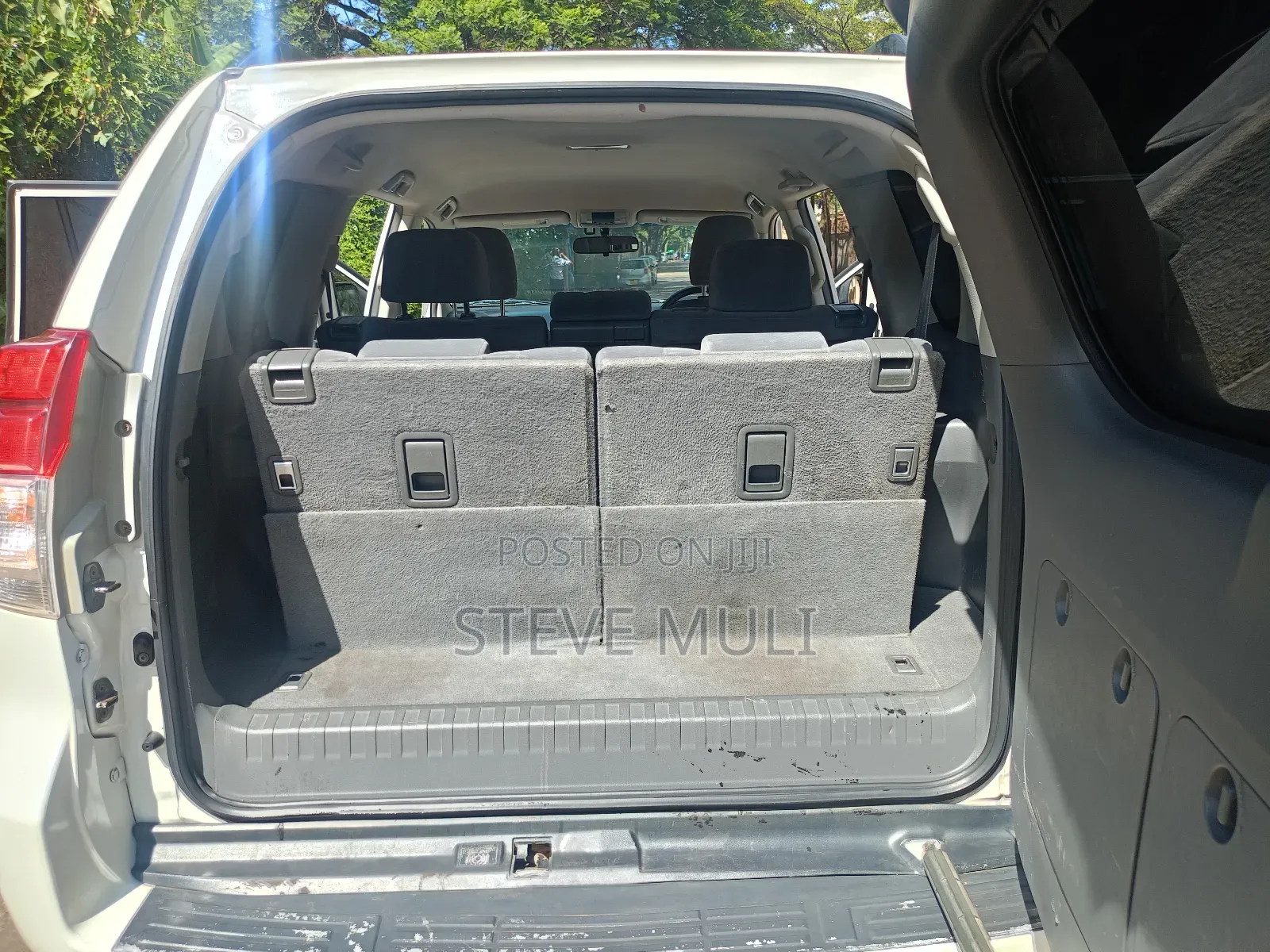 Toyota Land Cruiser Prado 2011 White