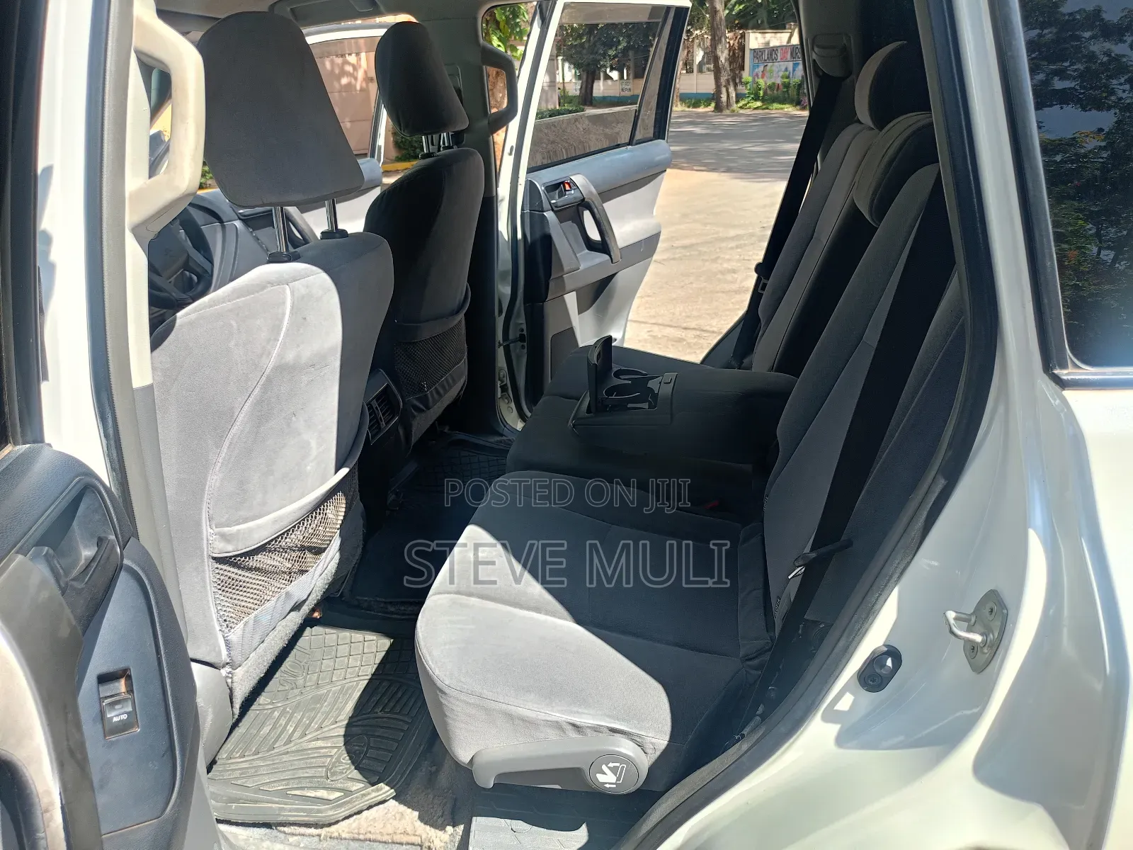 Toyota Land Cruiser Prado 2011 White