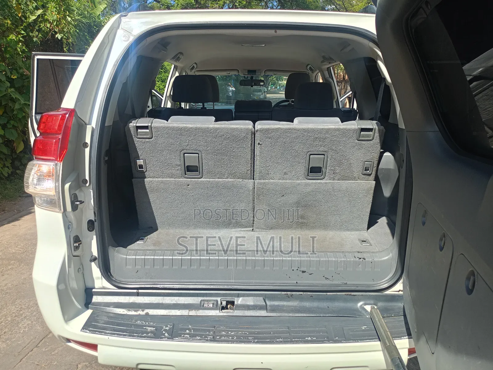 Toyota Land Cruiser Prado 2011 White
