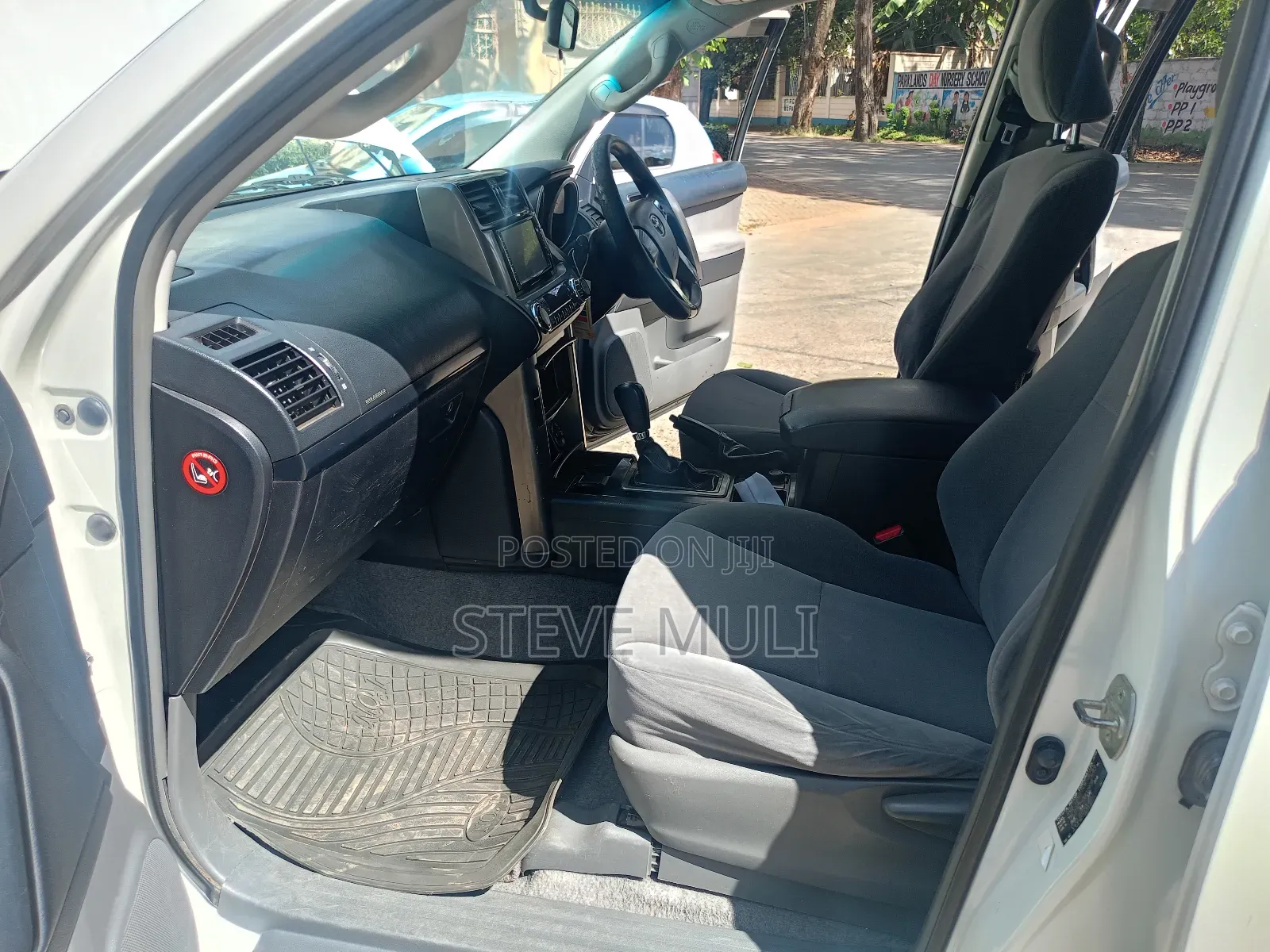 Toyota Land Cruiser Prado 2011 White