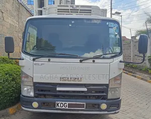 Isuzu Elf,2014model,3000cc Diesel, Manual Transmission and Fridge!