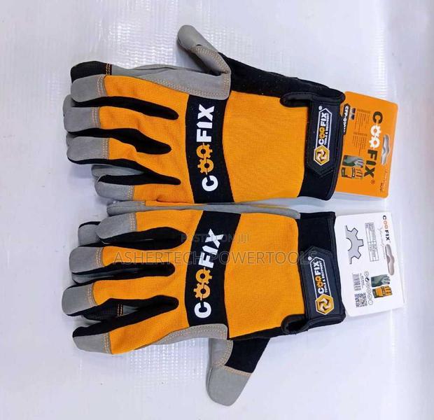 Pair Of Coofix Cff-01012 Mechanic Work Gloves.