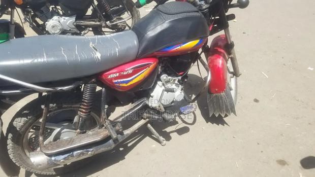 Bajaj Boxer 125 2021 Red - thumbnail 4
