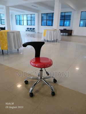 Dental Stool - thumbnail 2