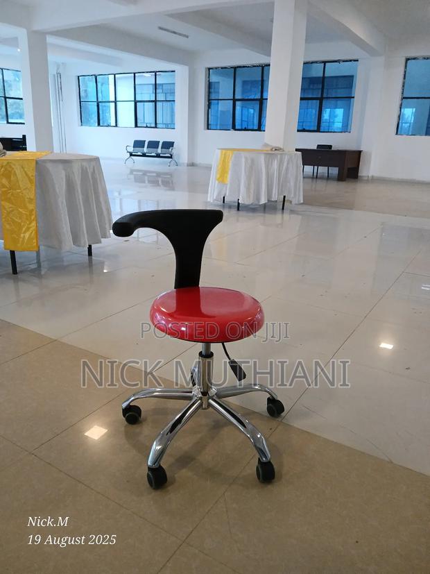 Dental Stool - main view