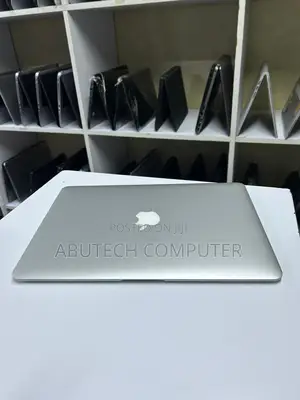 Laptop Apple MacBook Air 4GB Intel Core I5 SSD 128GB