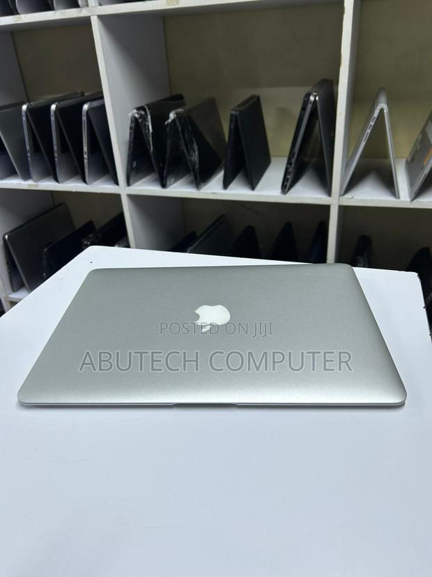 Laptop Apple MacBook Air 4GB Intel Core I5 SSD 128GB - thumbnail 2