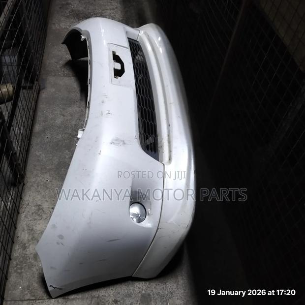 Toyota Isis Model 2008 Front Bumper Complete With Body Kit and Fogs - thumbnail 2