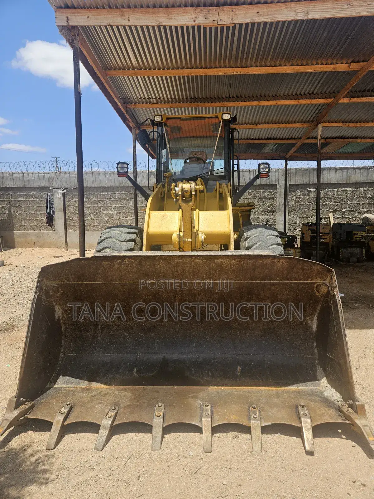 Caterpillar Shovel Loader for Hire