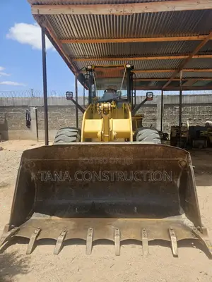 Caterpillar Shovel Loader for Hire
