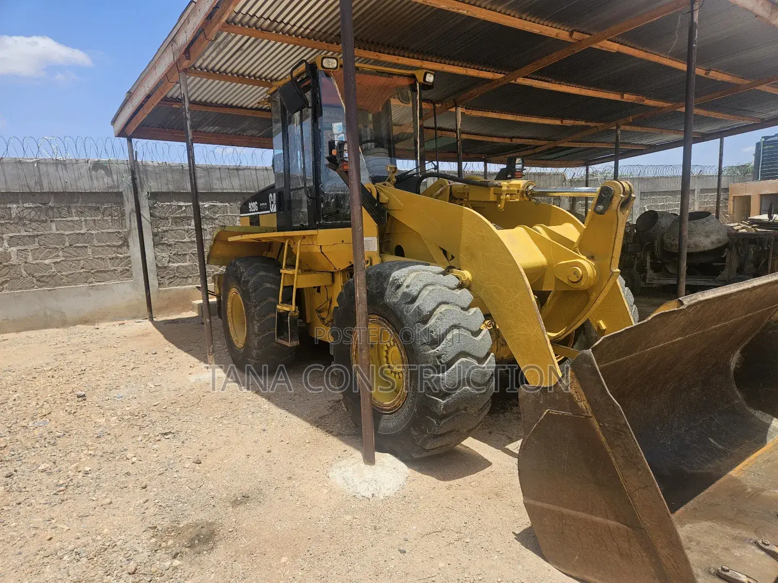Caterpillar Shovel Loader for Hire